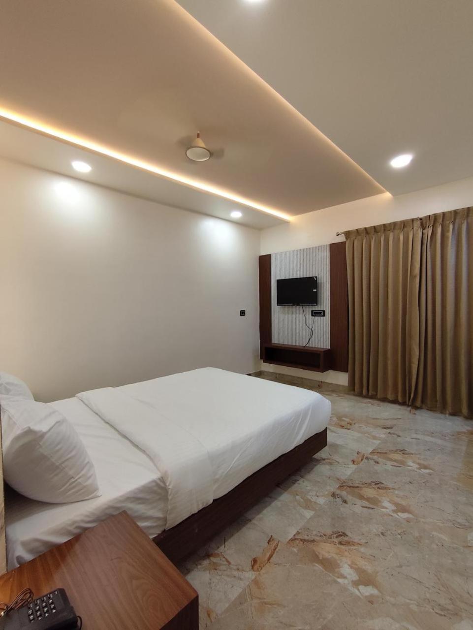 Sree Mahalakshmi Residency By K Hotels Virudunagar Eksteriør billede